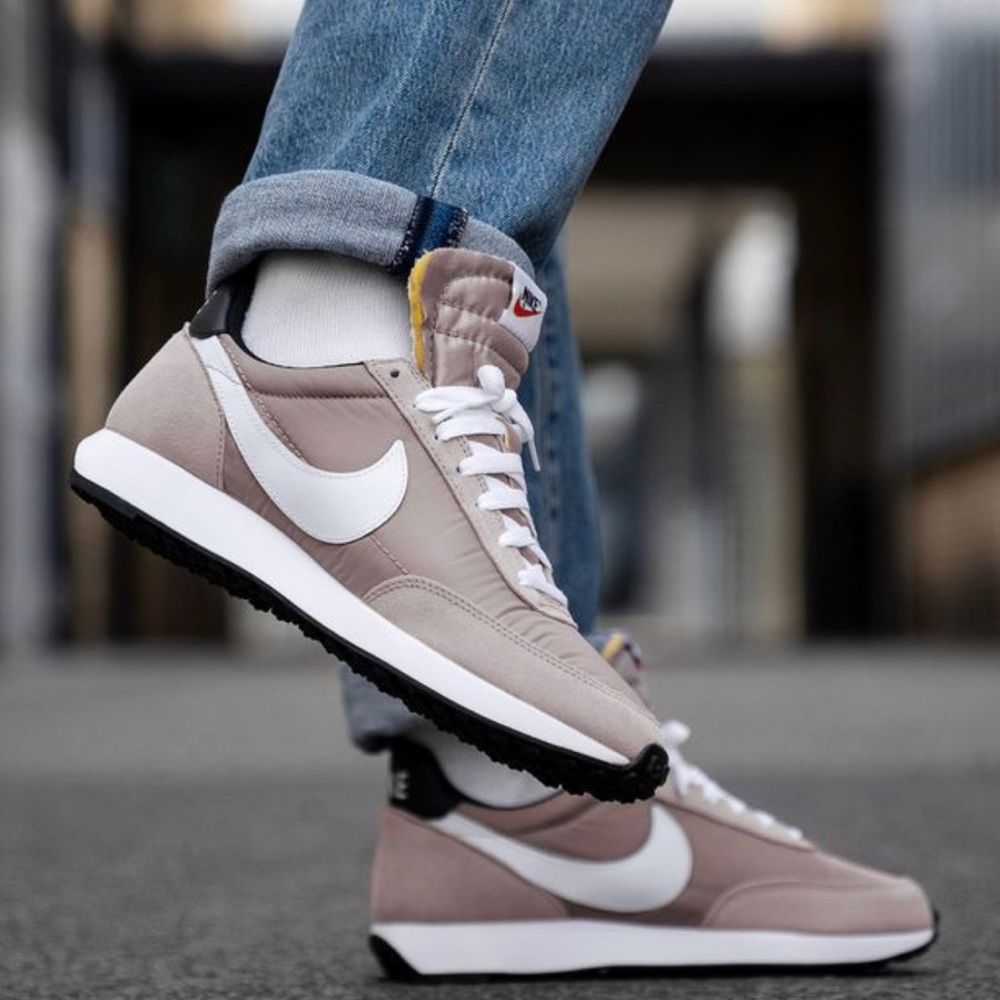 NIKE Air Tailwind 79 a pumice/ Whits NIB 10
